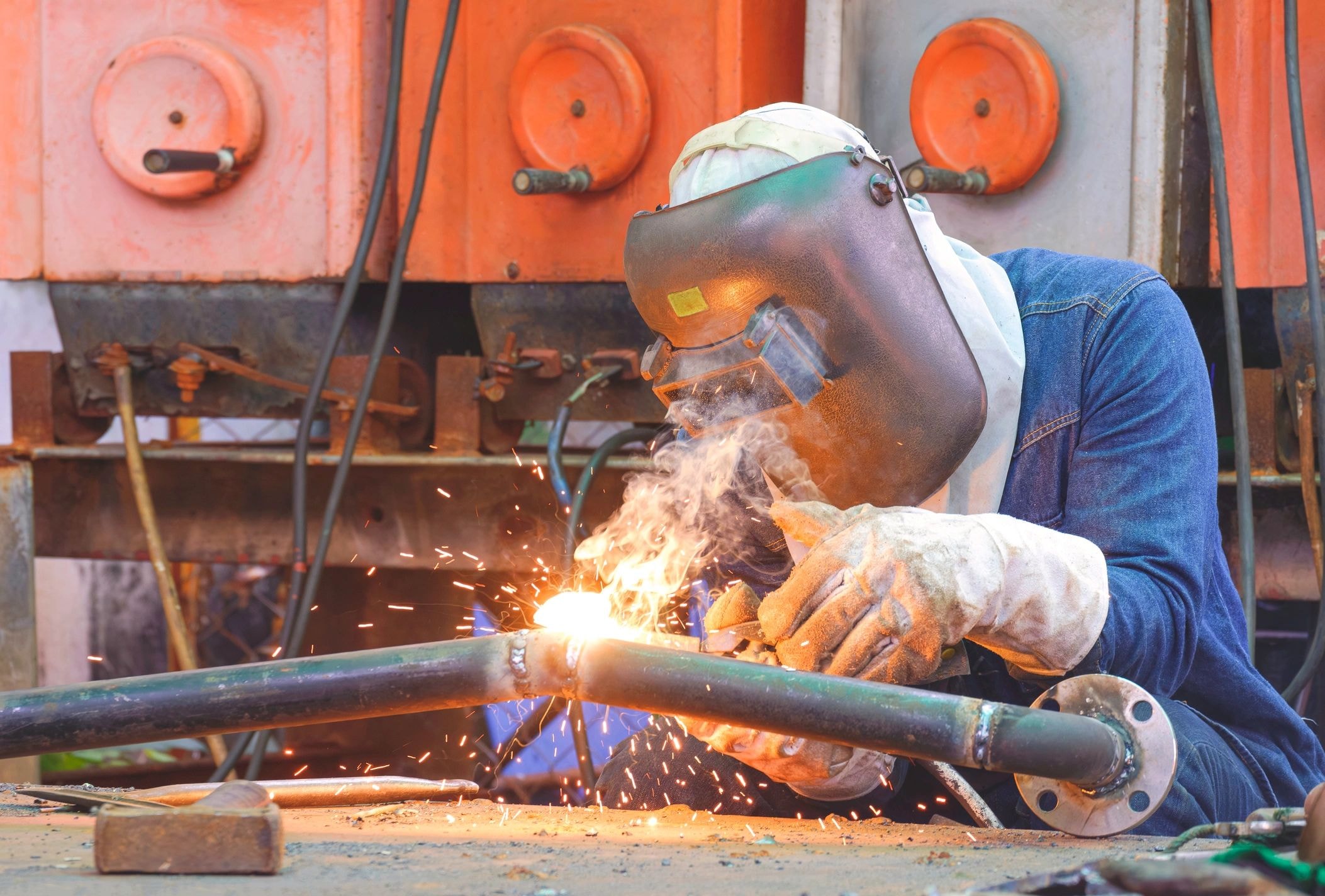 Mobile heavy equipment welding repairs at your location